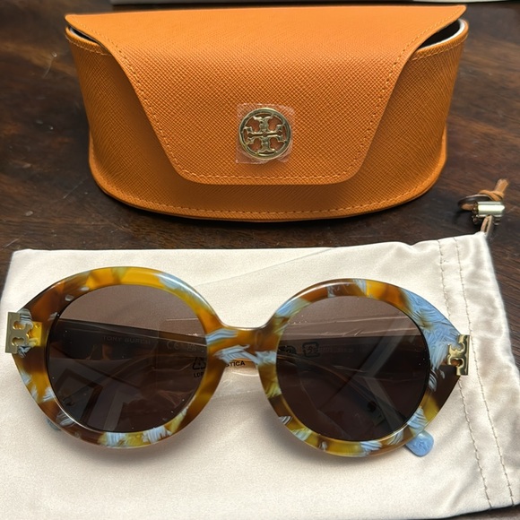 Brand new sunglasses - Picture 5 of 6